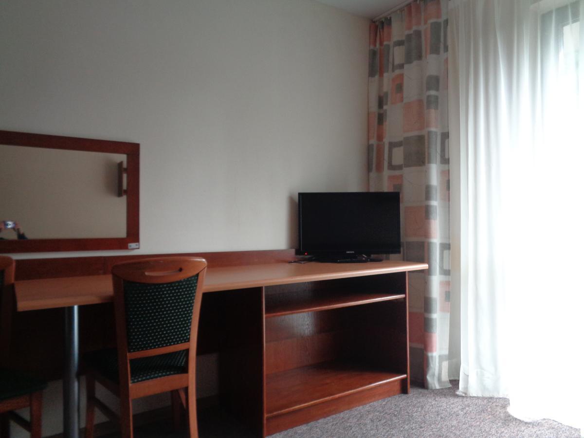 Ow Inter Piast Kalbornia - Z Wlasna Plaza Z Kapieliskiem I Przystania Dabrowno  Bagian luar foto