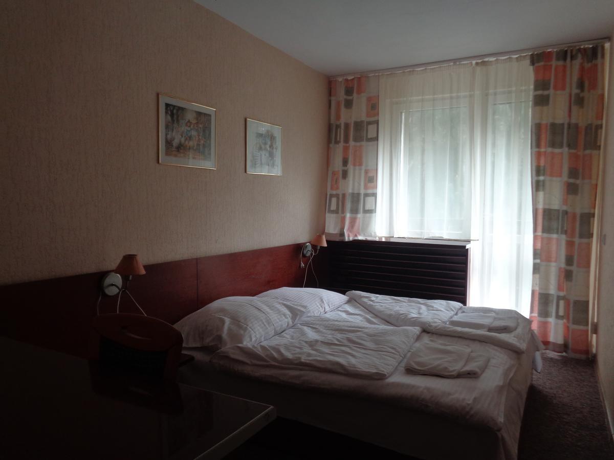 Ow Inter Piast Kalbornia - Z Wlasna Plaza Z Kapieliskiem I Przystania Dabrowno  Bagian luar foto